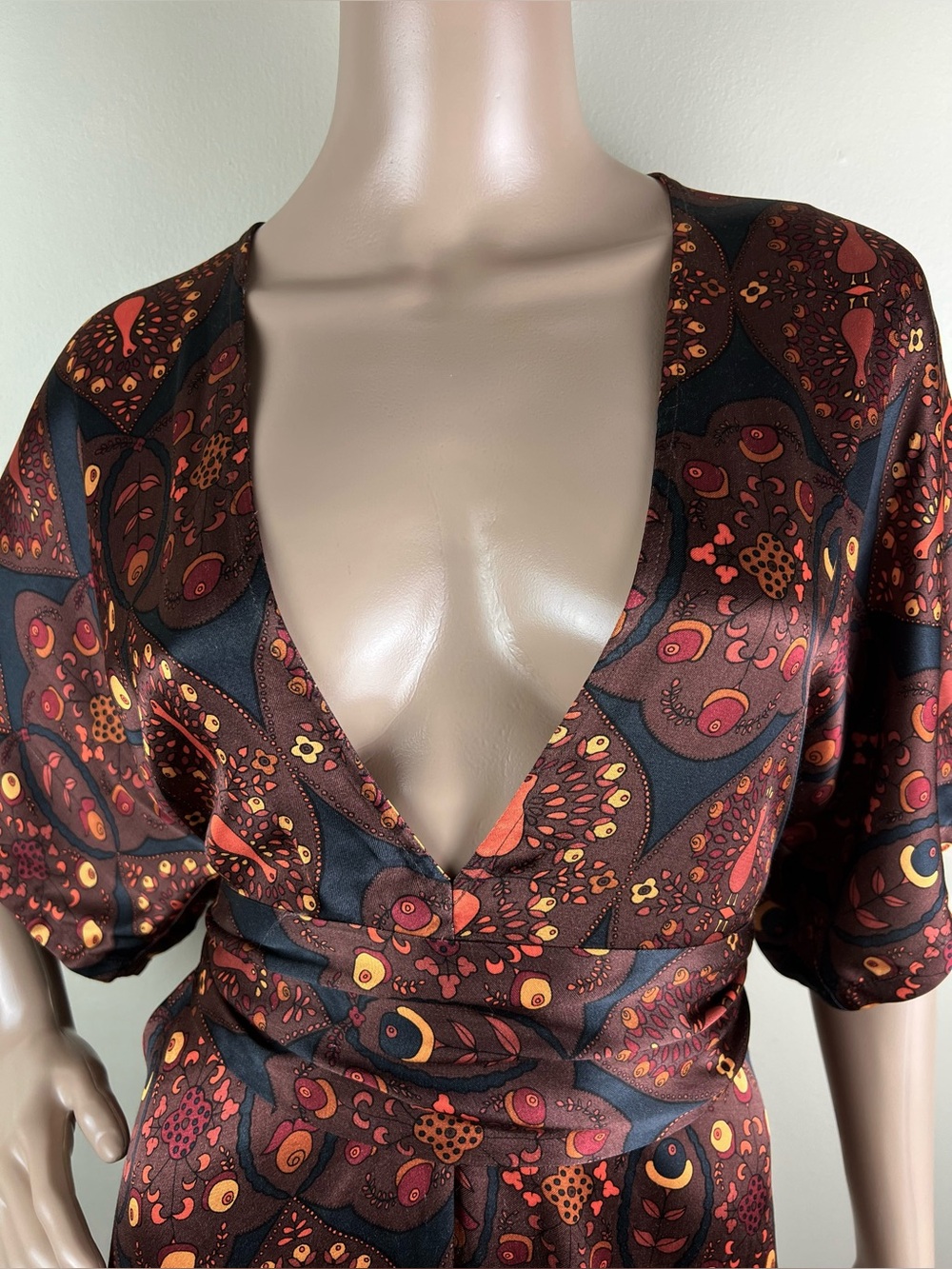 REFORMATION PRINTED V-NECK MINI DRESS - Picture 3 of 6